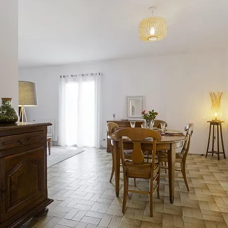 La Maison Des Acacias - Welkeys Nyaraló
